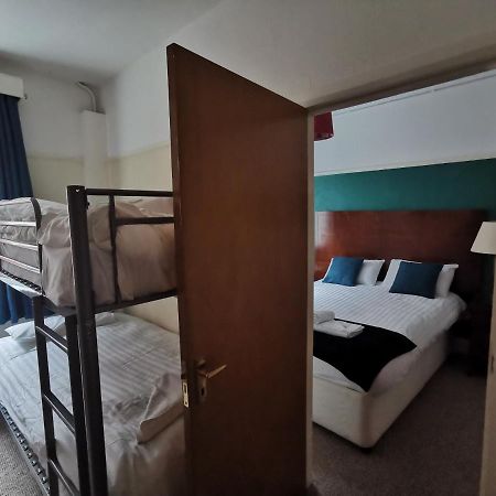 Leverdale Hotel Blackpool Bagian luar foto