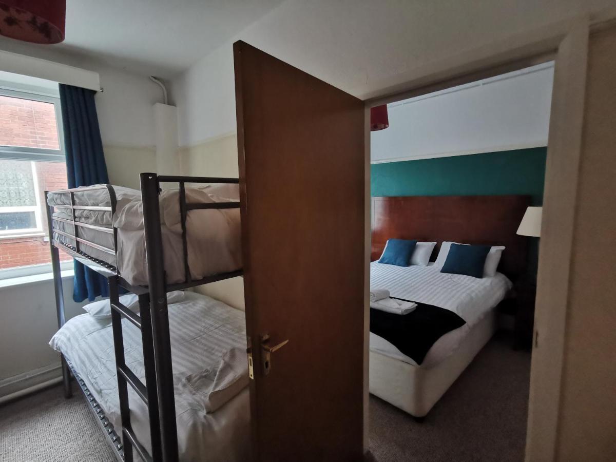 Leverdale Hotel Blackpool Bagian luar foto
