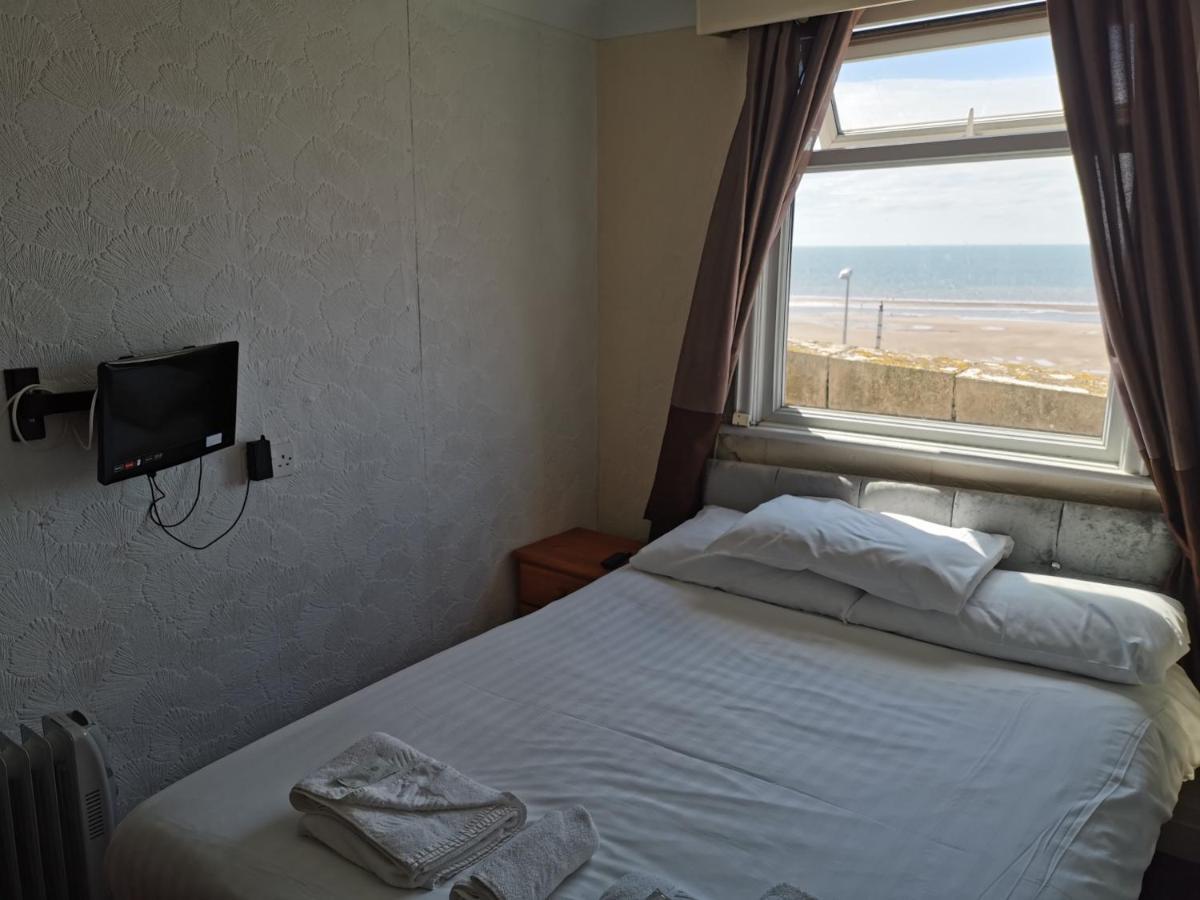 Leverdale Hotel Blackpool Bagian luar foto