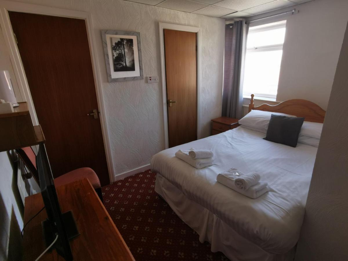Leverdale Hotel Blackpool Bagian luar foto