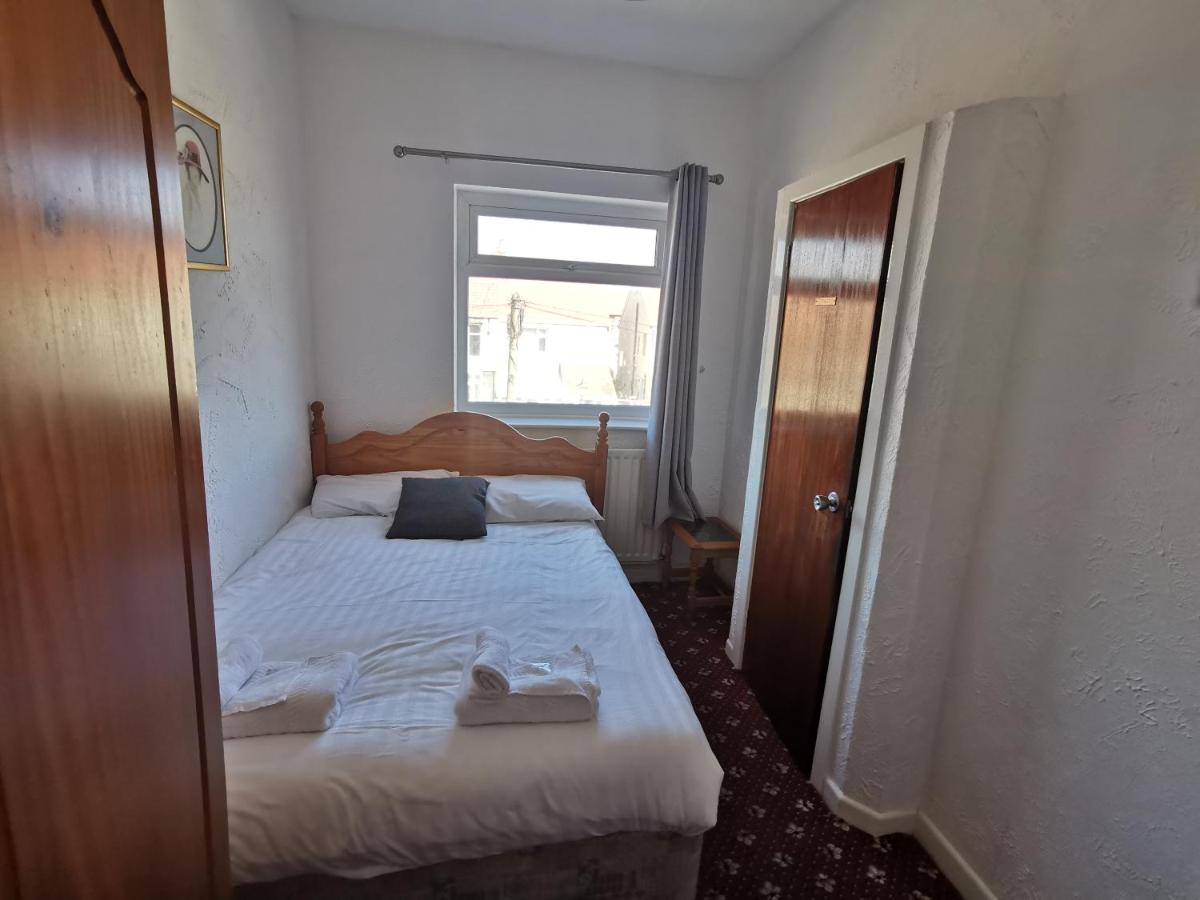 Leverdale Hotel Blackpool Bagian luar foto