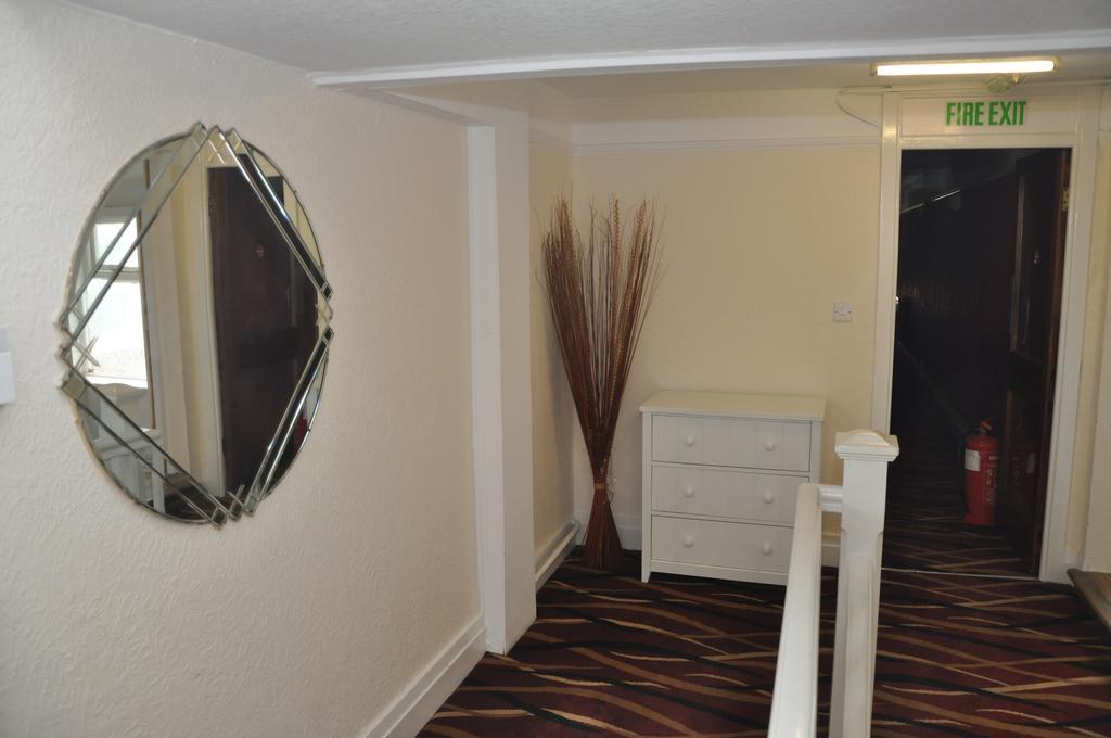 Leverdale Hotel Blackpool Bagian luar foto