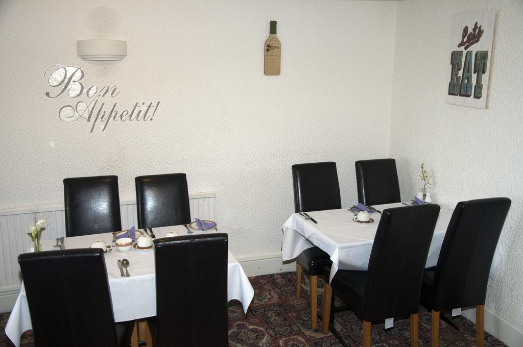 Leverdale Hotel Blackpool Bagian luar foto