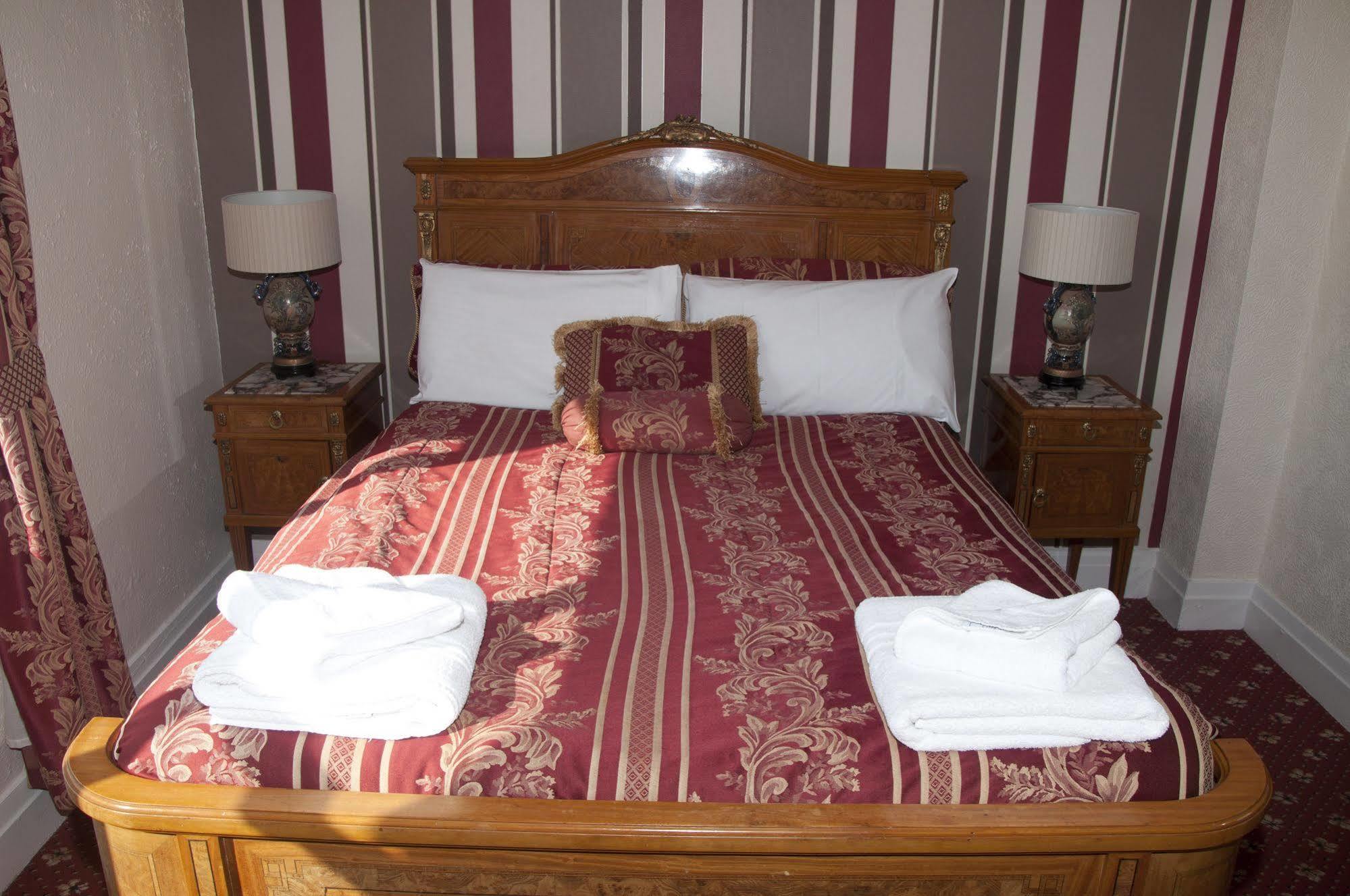 Leverdale Hotel Blackpool Bagian luar foto